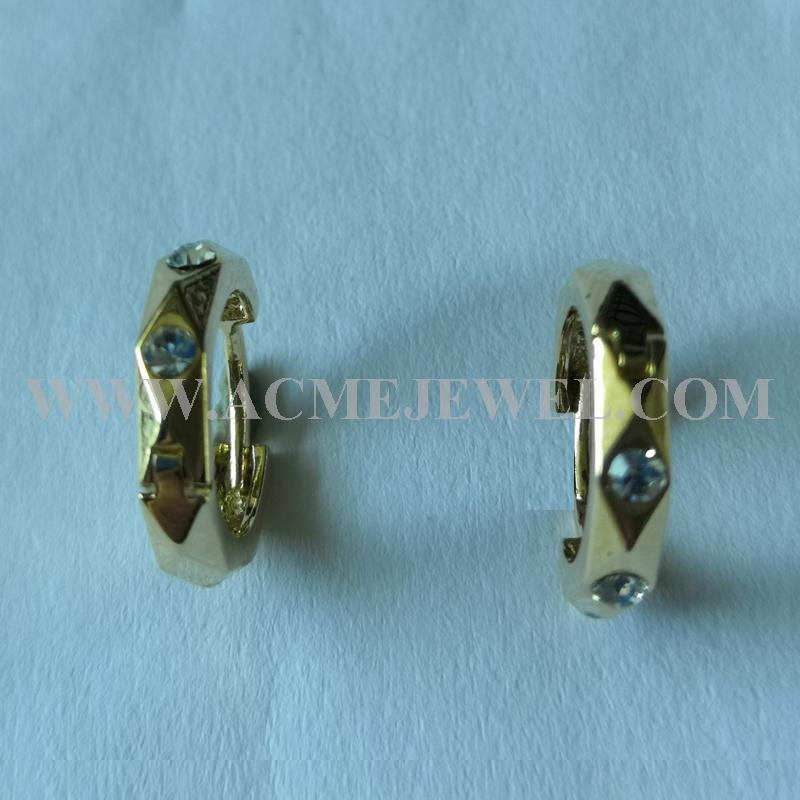 Earrings    Earrings